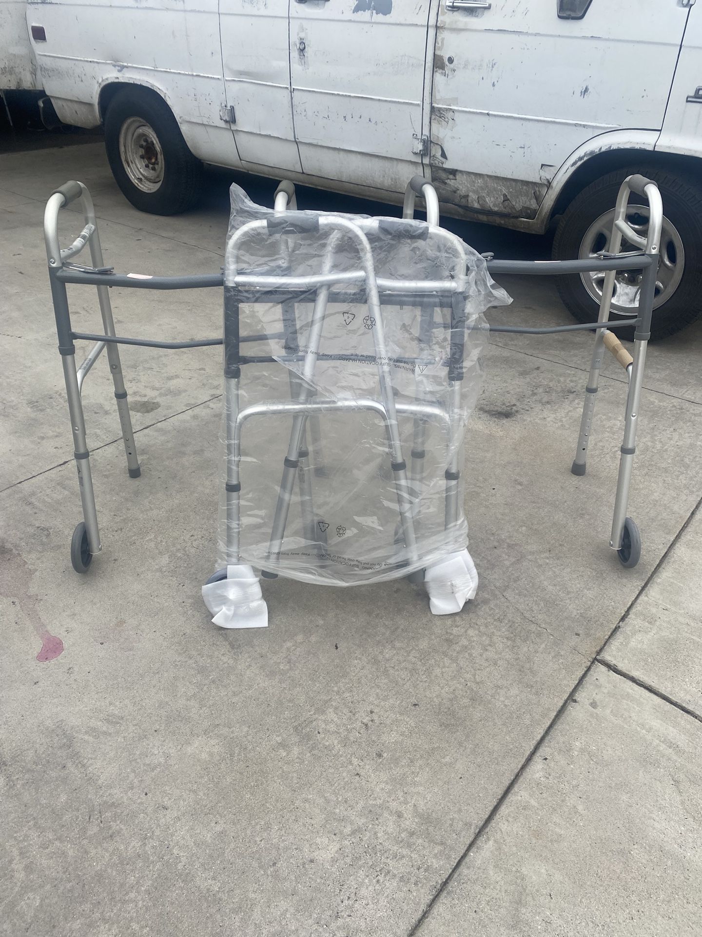 3 Andaderas Y 1 Bastón