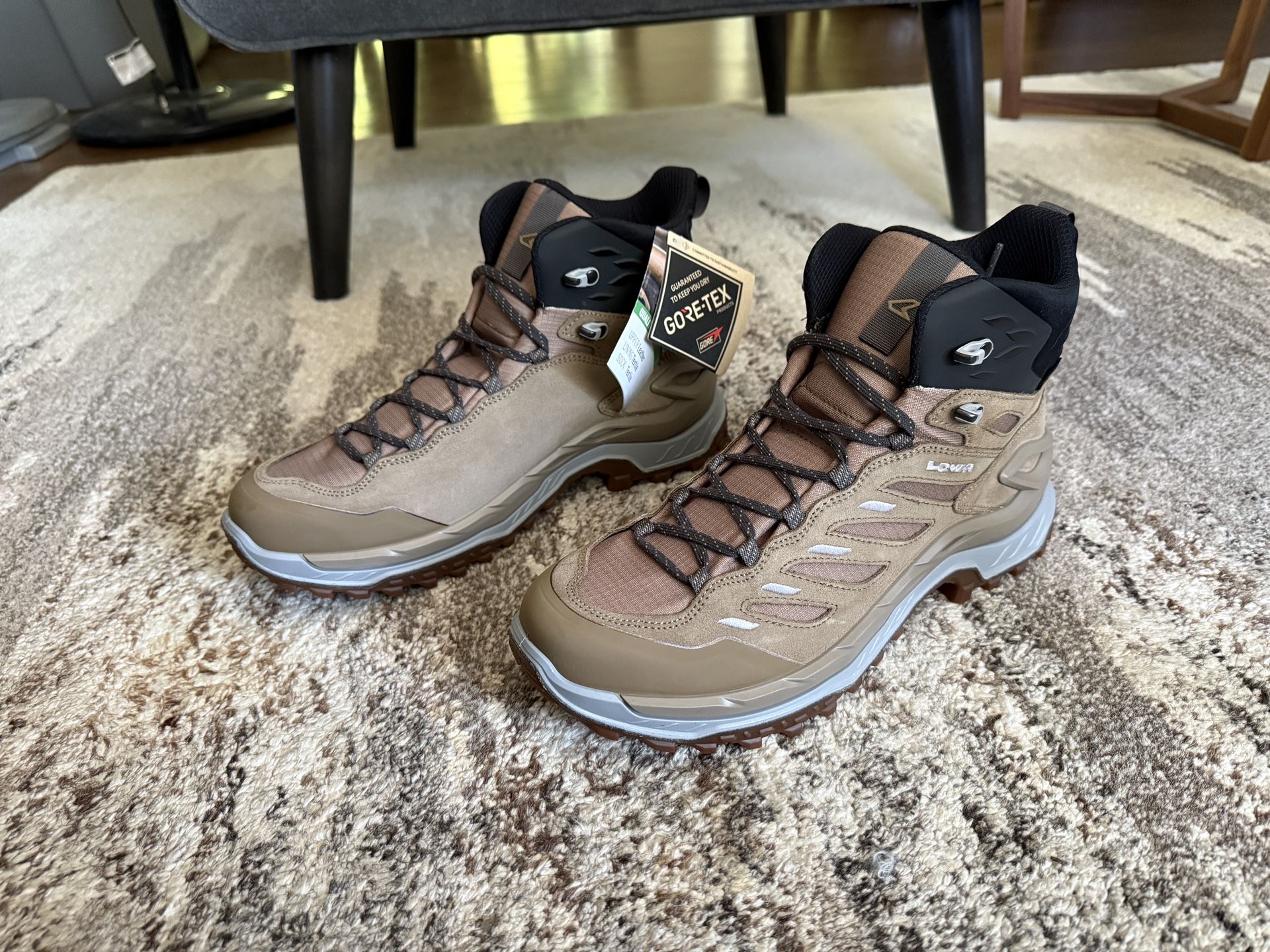 LOWA Innovo GTX Mid Hiking Boots (Women’s Size 9.5)