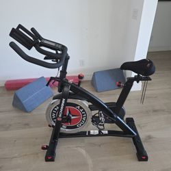 Schwinn IC3 Exercise Bike