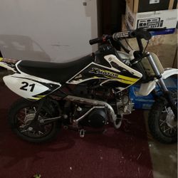 Nice X Moto dirtbike automatic good starter bike Runs good like new