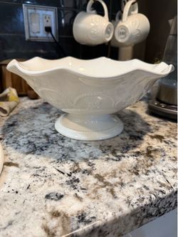 Princess House Marbella Pedestal Fruit Bowl