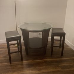 Solid Wood Table Set With Leather Seats