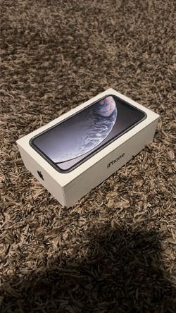iPhone XR Box