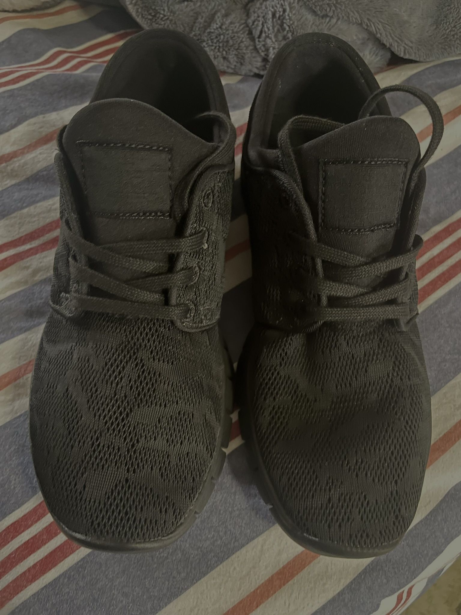 New Nikes SB Size 6 Youth