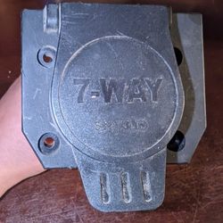 Trailer Connector Adapter - 7-Way 

