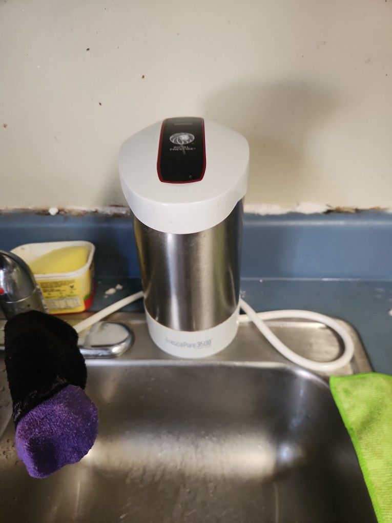 Brand New Water Filter From Royal Prestige It Cost Me 1500 And Am Selling It For 1200