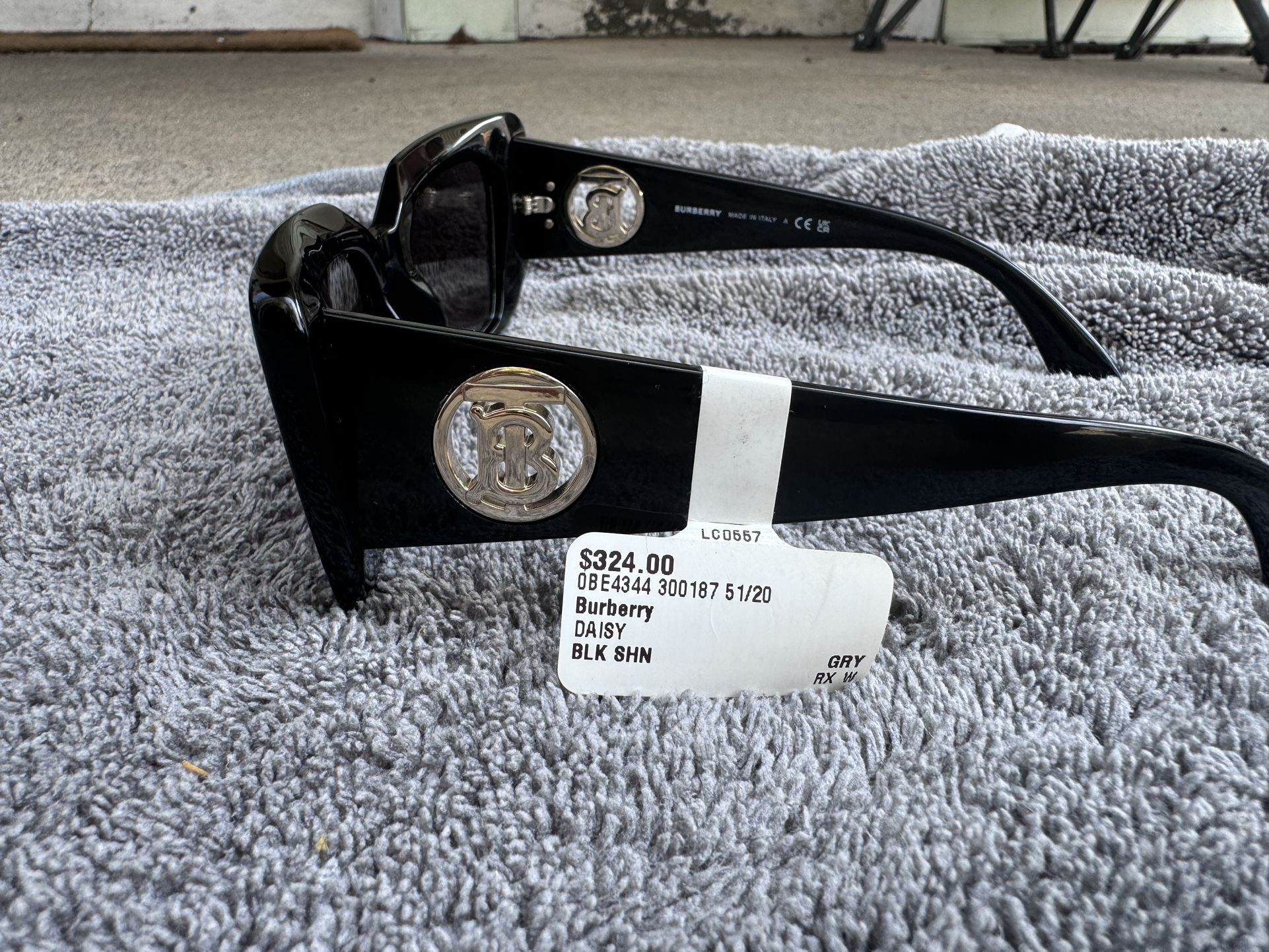 Woman Burberry Sunglasses
