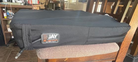 Jay Fusion wheelchair cushion. Air Cells by Roho!