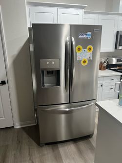 Counter depth Refrigerator