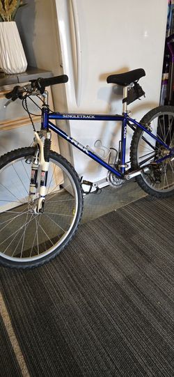 Trek SINGLETRACK 930 Road Bike