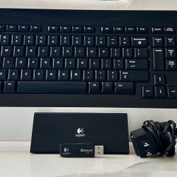 Logitech Bluetooth Keyboard – Complete Set
