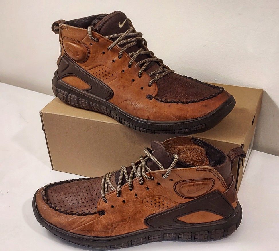 Rare Vintage Nike Mowabb 2
Considered Size 10