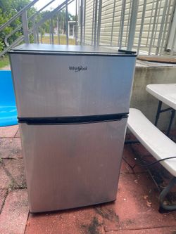 Mini fridge/freezer