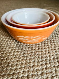 Pyrex Nesting Bowls  1(contact info removed)