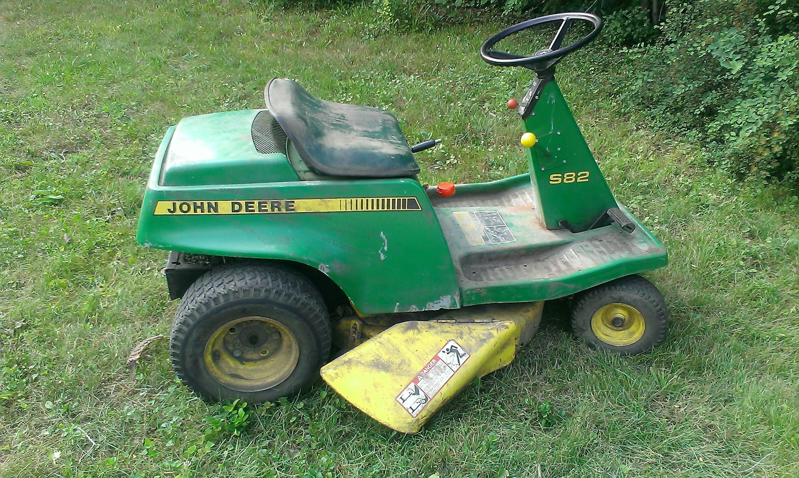John deere mower tractor s82 for Sale in Zion IL OfferUp
