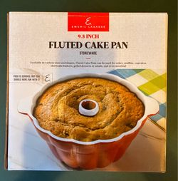 Emeril Lagasse 9.5” Fluted Stoneware Cake Pan