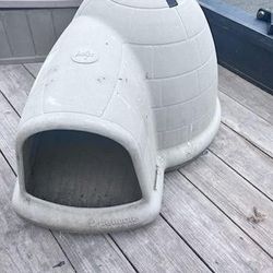 Dog House Igloo XL SIZE $100.00 EACH