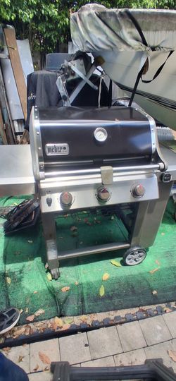 Working Weber genesis II 3 BURNER propane gas grill needs cleaning  tlc