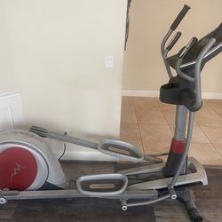 Free motion Elliptical
