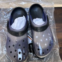 Crocs Men Size 9 Women Size 10.5