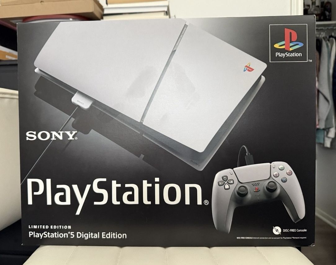 PlayStation 5 30th Anniversary