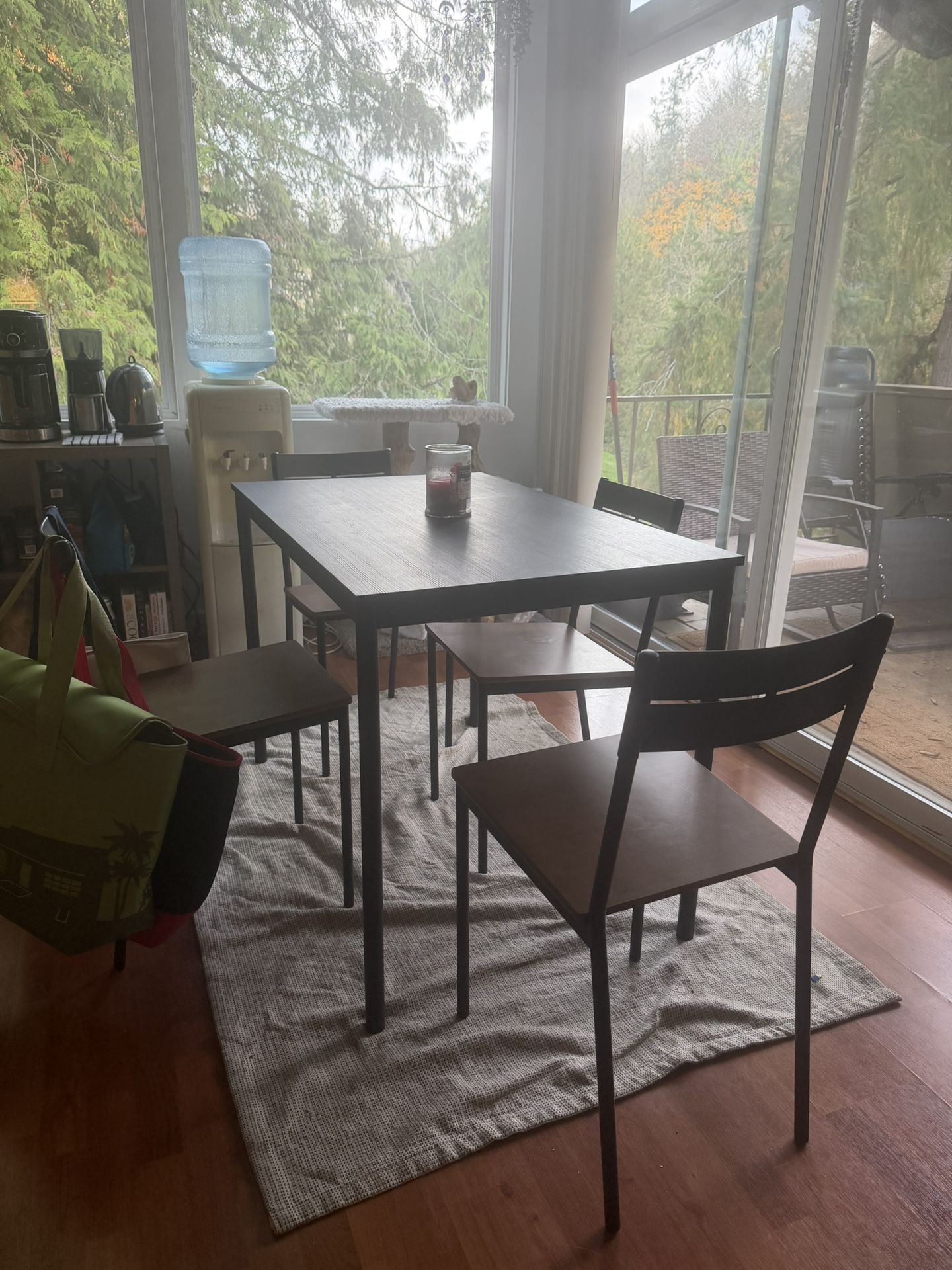 Dining Room Table With 4 Chairs