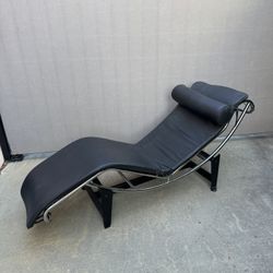 Corbusier/Perriand *style* Chaise Lounge 