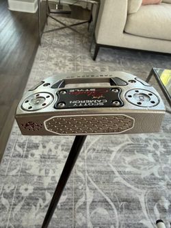 Scotty Cameron Studio Style Fastback OC Putter
