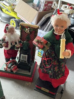 1990’s Animated Mr And Mrs. Clause