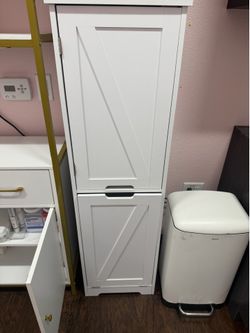 Laundry cabinet with drawers