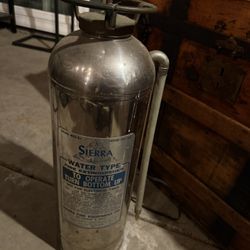 Old Fire extinguisher Turned Into a Lamp