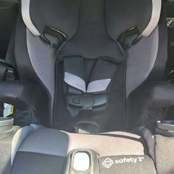 BUNCH OF CAR SEATS 
