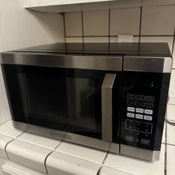 Black+ Decker Microwave 