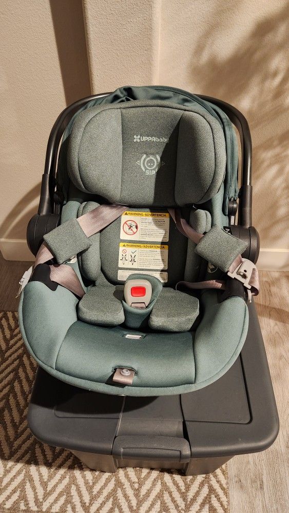UPPAbaby Aria Lightweight Infant Car Seat - Gwen (Green)