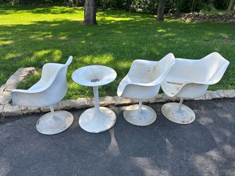 Old fiberglass chair set and table