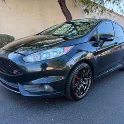 2014 FORD FIESTA ST, MANUAL TRANSMISSION, COLD AC, GREAT ON GAS, RUNS GREAT, FINANCE AVAILABLE 🚘