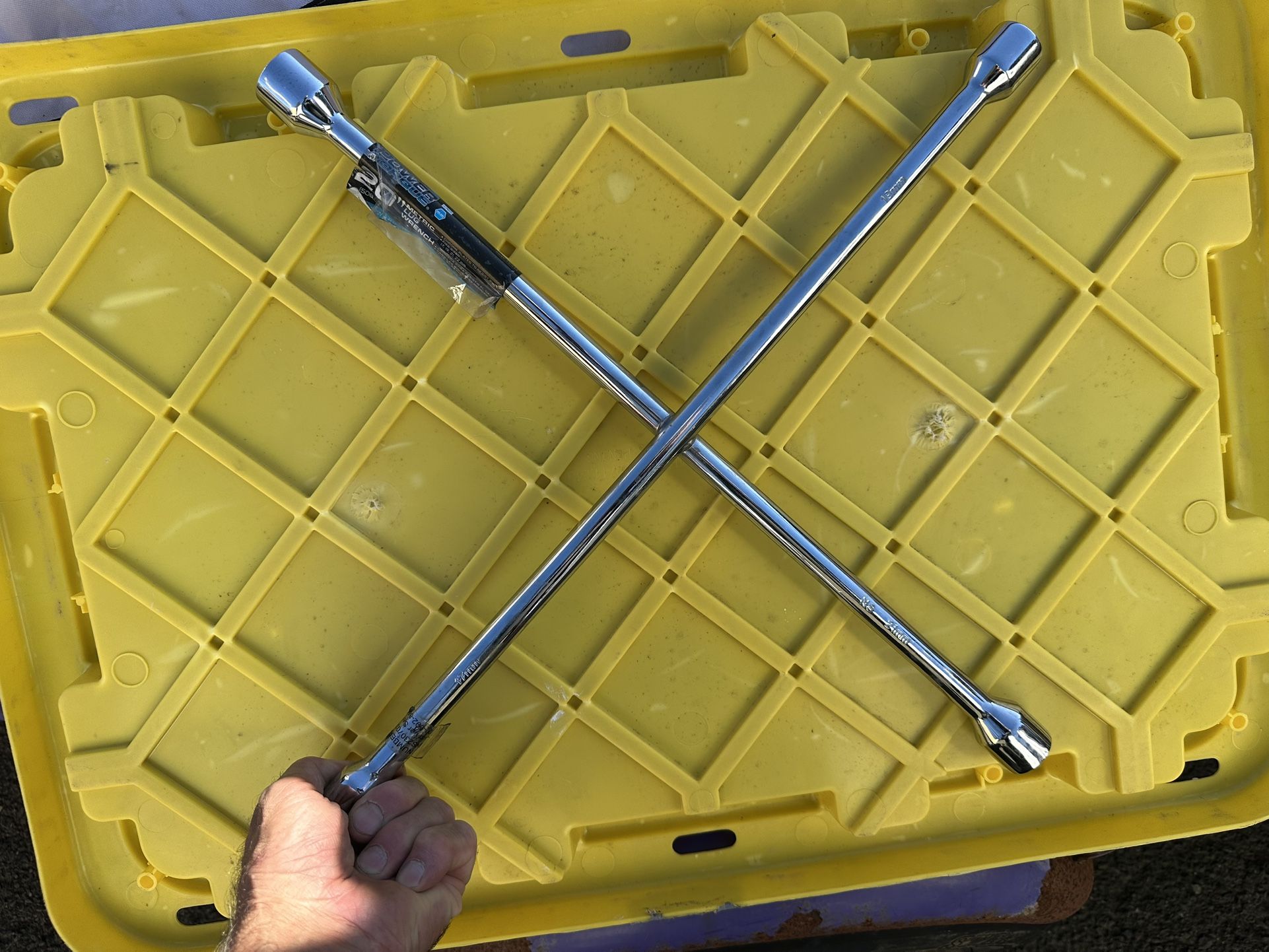 Wrench, 4-Way