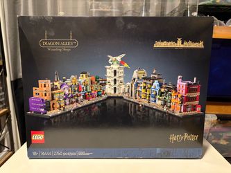 LEGO Harry Potter Diagon Alley Wizarding Shops #76444