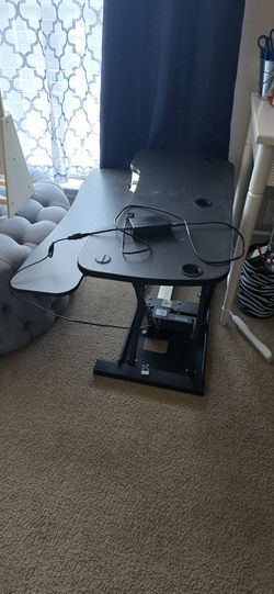 Versa Desk