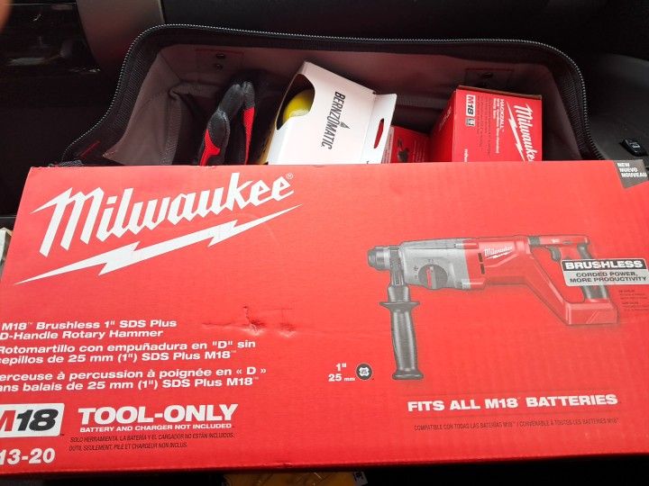 Milwaukee Rotary Hammer