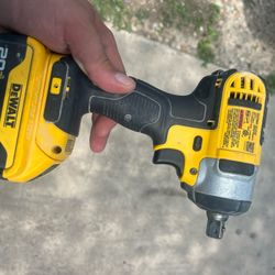 Dewalt With Battery 1/2 Drive Impact
