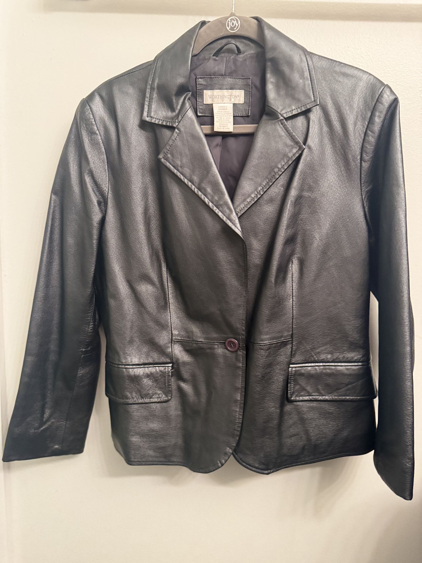 Vintage Worthington Women's Black Leather Jacket - Size Large 