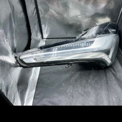 15 -19 Cadillac Cts  Right Headlight