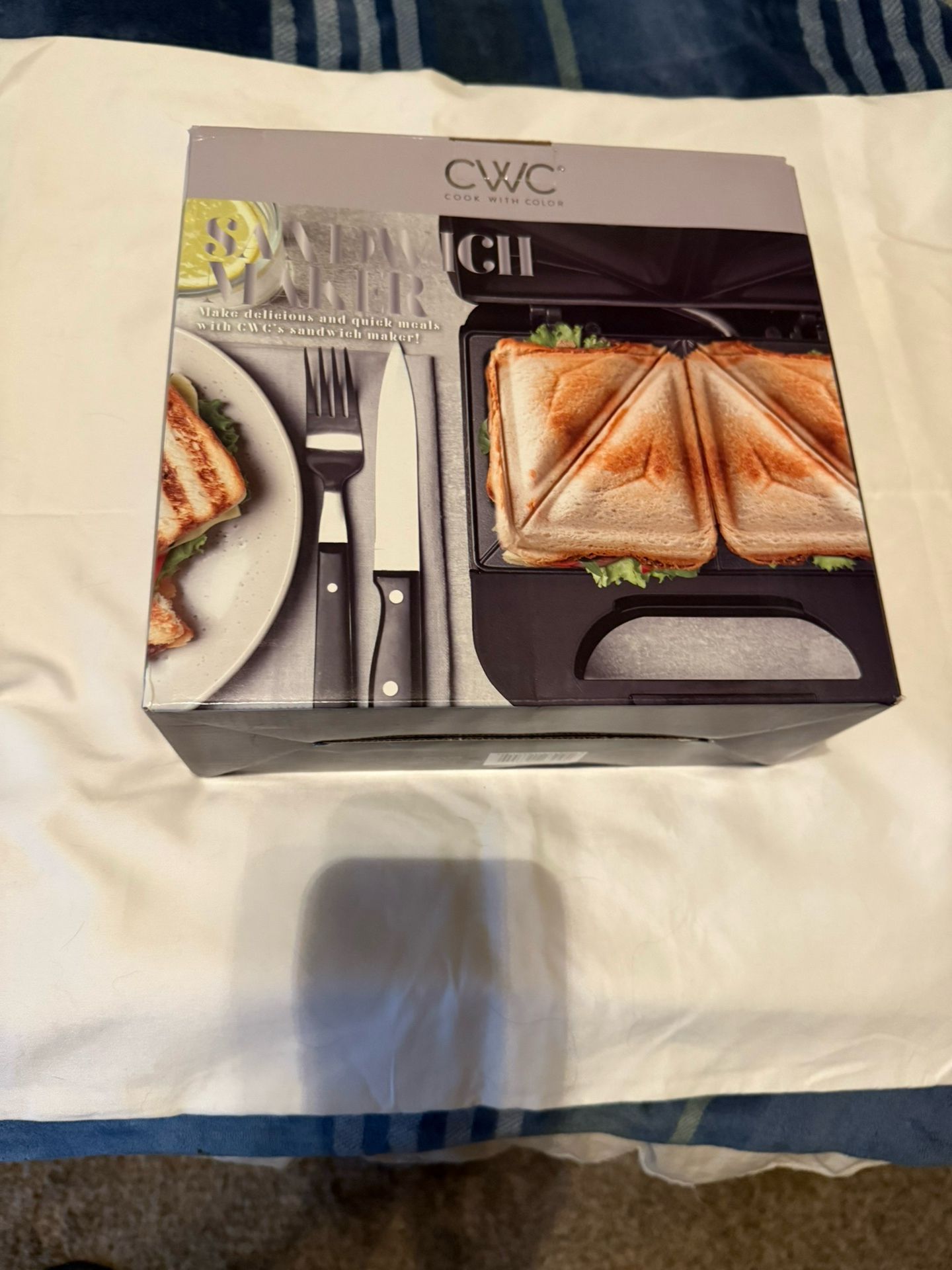 Brand NEW SANDWICH MAKER!! Makes Yummy Sandwiches In Minutes!