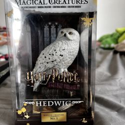 Harry Potter’s Magical Creature Hedwig Figure