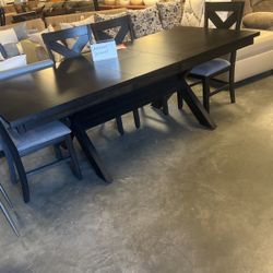 Brand new dinette with bench, 1199