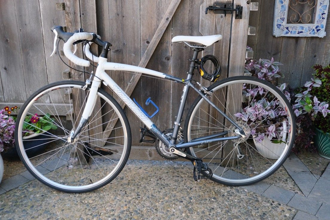SPECIALIZED DOLCE WOMEN'S BIKE