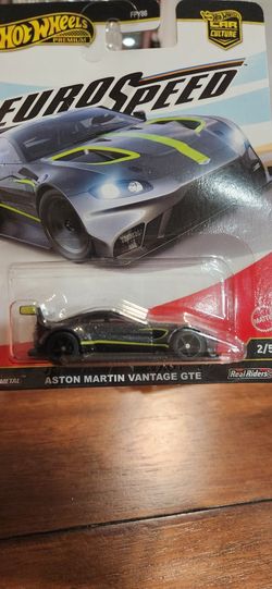 Hotwheels PREMIUM Aston Martin