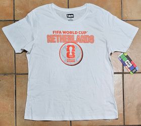 Official FIFA gear Netherlands t-shirt - size L