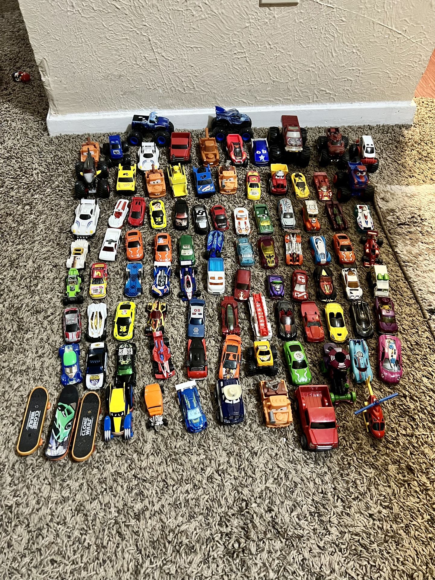 Metal Cars 90 Pices For 70$